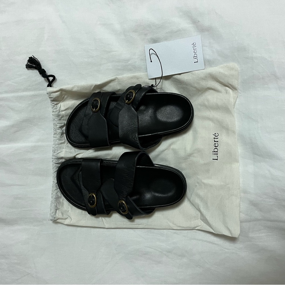 Liberte size 5 slip on sandals